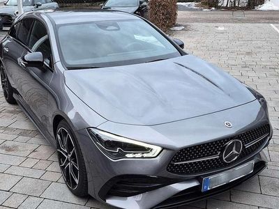 Grau Gebraucht 2024 Mercedes CLA220 Advanced Limousine | 38.220 € (Fairer Preis)