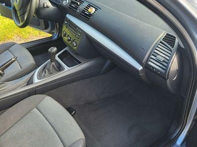 Gebraucht BMW 116 116 PS (85 kW) 2006 Grau Kleinwagen