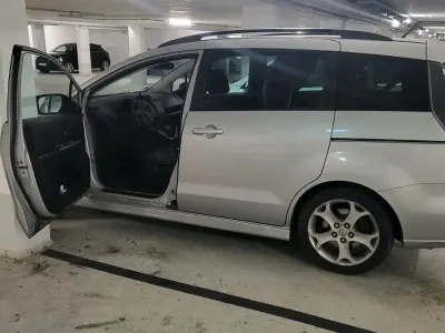 Gebraucht Mazda 5 146 PS (107 kW) 2010 Grau Van / Kleinbus