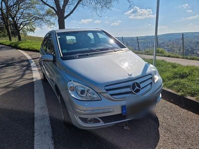 Używany Mercedes B170 116 KM (85 kW) 2006 Srebrny Minivan