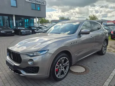 Gebraucht Maserati Levante 275 PS (202 kW) 2017 Grau (metallic) SUV