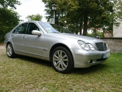 Gebraucht Mercedes C240 170 PS (125 kW) 2002 Silber Limousine
