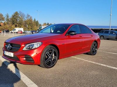 Rot Gebraucht 2021 Mercedes C300e AMG line Limousine | 24.500 €