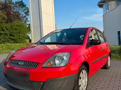 Gebraucht Ford Fiesta 68 PS (50 kW) 2006 Rot Kleinwagen