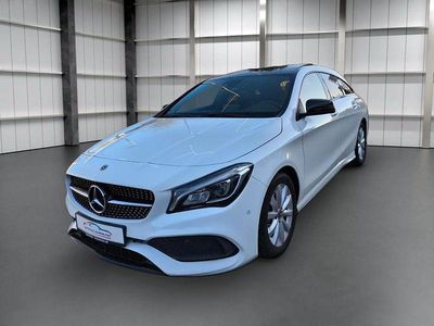 Weiß Gebraucht 2018 Mercedes CLA200 Shooting Brake AMG Kombi | 18.380 € (Fairer Preis)