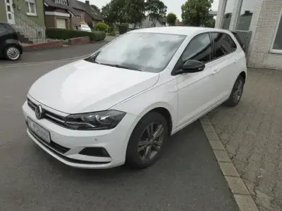 Second-hand VW Polo United 95 CP (69 kW) 2020 Alb Berlinǎ