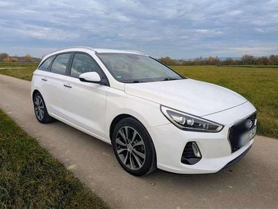 Gebraucht Hyundai i30 Trend 120 PS (88 kW) 2017 Kombi