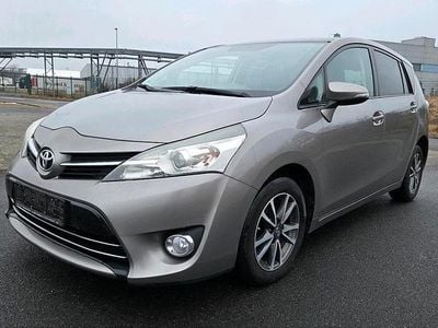 Gebraucht Toyota Verso 111 PS (81 kW) 2015 Andere farben Van / Kleinbus