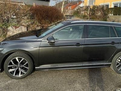 Grau Gebraucht 2020 VW Passat Elegance Kombi | 28.900 € (Fairer Preis)