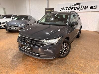 Gebraucht VW Tiguan Life 150 PS (110 kW) 2022 Grau SUV