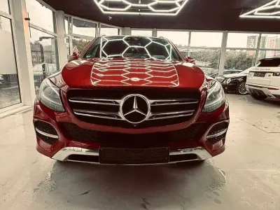 Gebraucht Mercedes GLE500 435 PS (319 kW) 2015 Rot SUV