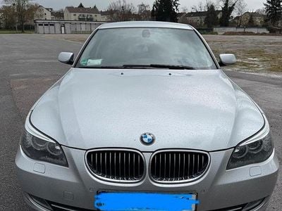 Gebraucht BMW 525 218 PS (160 kW) 2007 Grau Limousine