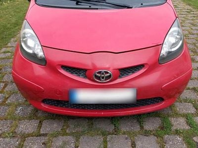 Usata Toyota Aygo 68 CV (50 kW) 2006 Rosso Utilitaria