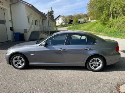 Usata BMW 318 143 CV (105 kW) 2009 Grigio Berlina