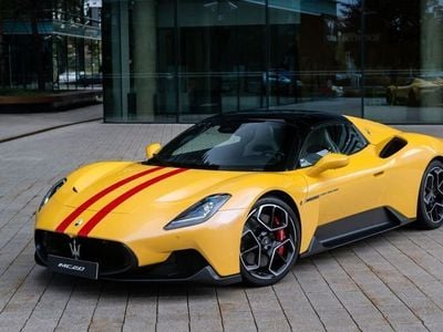 Usata Maserati MC20 630 CV (463 kW) 2023 Giallo Cabrio