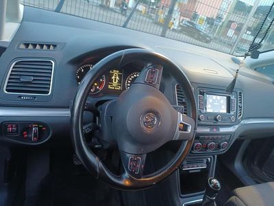 Gebraucht VW Sharan 140 PS (102 kW) 2014 Grau Van / Kleinbus