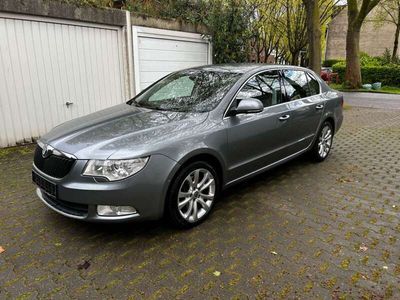 gebraucht Skoda Superb 2.0 TDI CR Elegance Navi