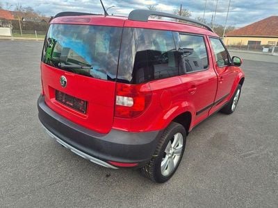 Gebraucht Skoda Yeti Family 105 PS (77 kW) 2011 Rot SUV