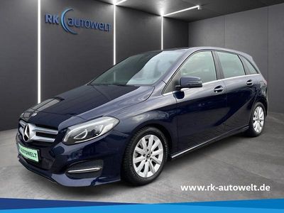 Gebraucht Mercedes B180 Style 122 PS (89 kW) 2018 Blau Van / Kleinbus