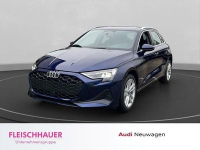 Grau Neu 2025 Audi A3 Advanced Limousine | 29.990 €