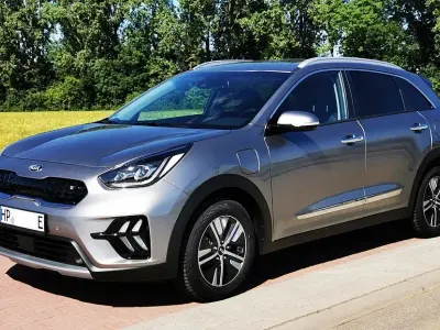 Gebraucht Kia Niro Spirit 141 PS (103 kW) 2020 Grau SUV