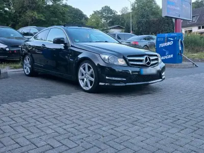 Gebraucht Mercedes C250 204 PS (150 kW) 2011 Schwarz Coupé