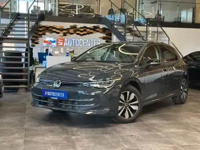 Gebraucht VW Golf VIII 116 PS (85 kW) 2025 Grau Limousine