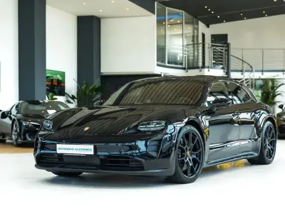 Gebraucht Porsche Taycan Chrono 439 kW (598 PS) 2022 Tiefschwarzmetallic Kombi