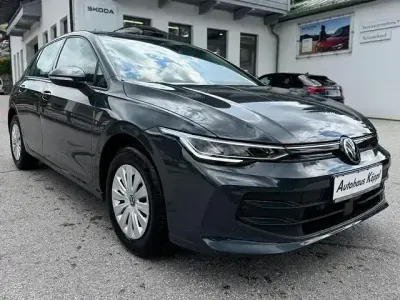 Neu VW Golf VIII 116 PS (85 kW) 2026 Uranograu Limousine