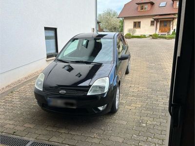 gebraucht Ford Fiesta 1,3 51 kW Viva Viva