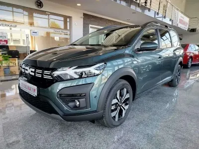 Nowe Dacia Jogger Expression 101 KM (74 kW) 2026 Zielony Minivan