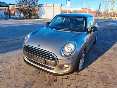 Gebraucht Mini ONE 102 PS (75 kW) 2016 Gold Kleinwagen