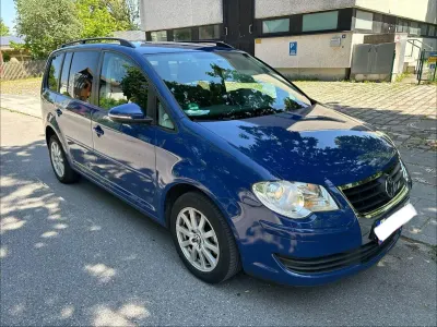 Gebraucht VW Touran Trendline 140 PS (102 kW) 2009 Blau Van / Kleinbus