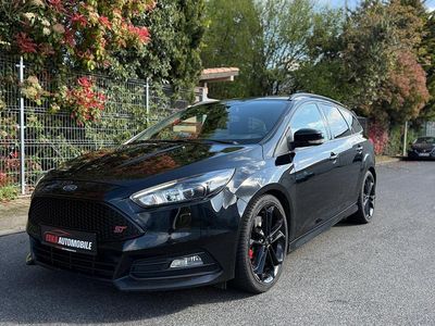 Usata Ford Focus ST 185 CV (136 kW) 2016 Nero Station wagon