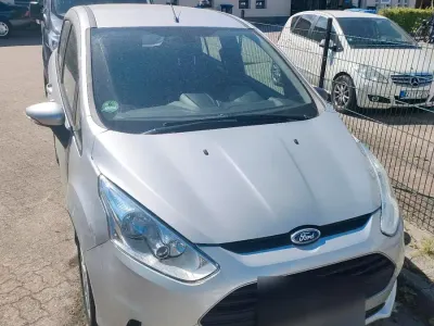 Gebraucht Ford B-MAX 101 PS (74 kW) 2013 Silber Van / Kleinbus