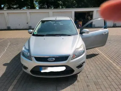 Gebraucht Ford Focus 116 PS (85 kW) 2009 Silber Kleinwagen