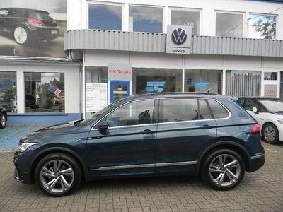Nightshade blue metallic (metallic) Gebraucht 2023 VW Tiguan R-line SUV | 36.998 € (Fairer Preis)