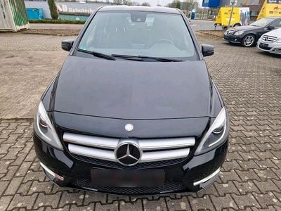 Gebraucht Mercedes B200 136 PS (100 kW) 2012 Schwarz Van / Kleinbus