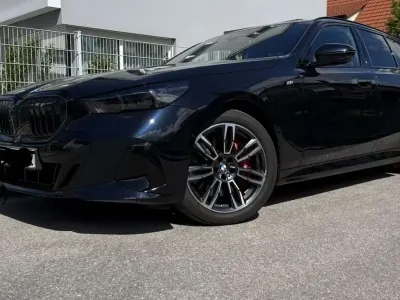 Gebraucht BMW 540 M Sport 303 PS (222 kW) 2024 Schwarz Kombi