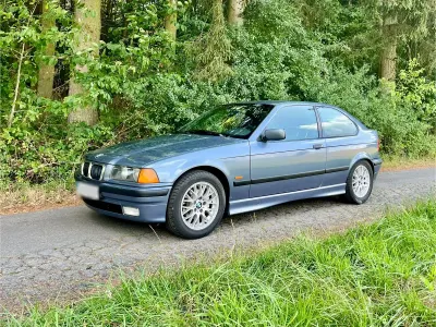 Gebraucht BMW 323 170 PS (125 kW) 1999 Blau Limousine