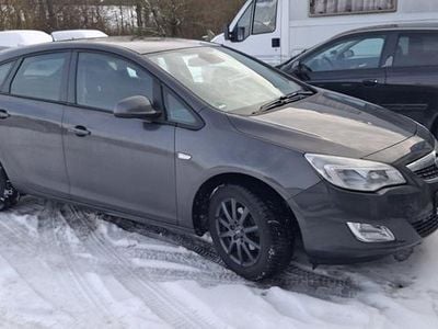 Gebraucht Opel Astra 140 PS (102 kW) 2010 Grau Limousine
