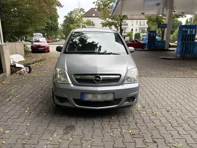 Gebraucht Opel Meriva 75 PS (55 kW) 2010 Silber Van / Kleinbus