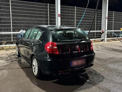 Schwarz Gebraucht 2007 BMW 120 Kleinwagen | 7.500 € (Teuer)