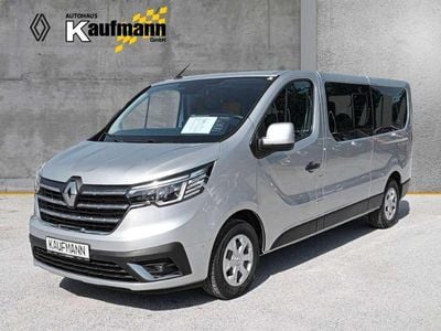 Highlandgrau Gebraucht 2024 Renault Trafic Life Van / Kleinbus | 38.890 € (Fairer Preis)