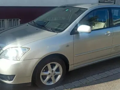 Gebraucht Toyota Corolla Sol 110 PS (80 kW) 2005 Silber Limousine