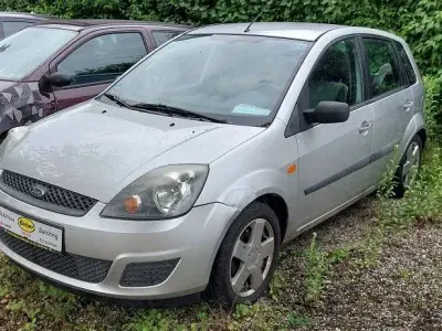 Gebraucht Ford Fiesta Ambiente 69 PS (50 kW) 2007 Grau Kleinwagen