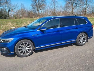 Usata VW Passat Comfortline 190 CV (139 kW) 2020 Blu Station wagon