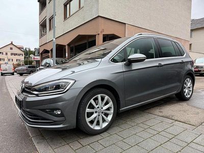 Grau Gebraucht 2019 VW Golf Sportsvan Highline Van / Kleinbus | 17.799 € (Fairer Preis)