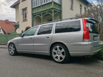 Gebraucht Volvo V70 185 PS (136 kW) 2005 Silber Kombi