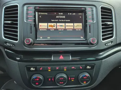 Gebraucht VW Sharan Sound 184 PS (135 kW) 2018 Grau Van / Kleinbus